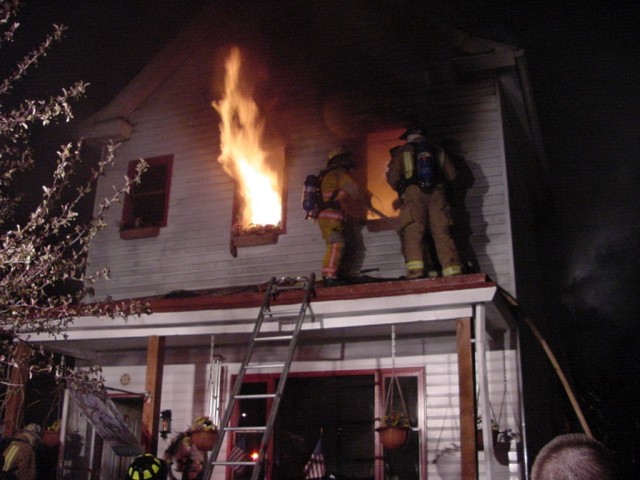 HOUSE FIRE CITY OF JEANNETTE 4/15/07