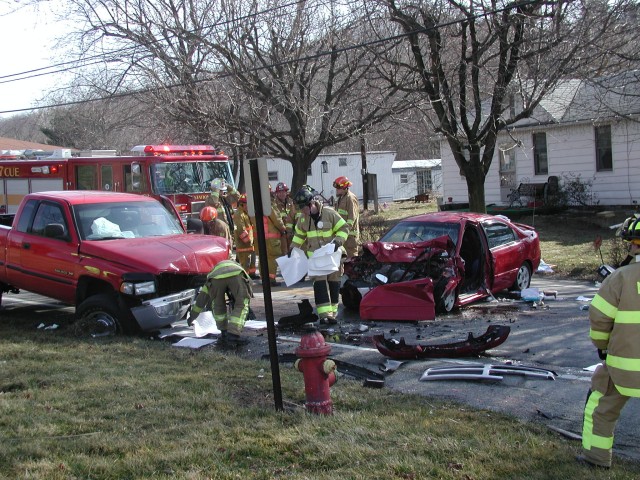 MVA WITH ENTRAPMENT-ASSIST MANOR-3/11/2006