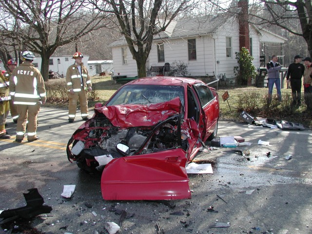MVA WITH ENTRAPMENT-ASSIST MANOR-3/11/2006