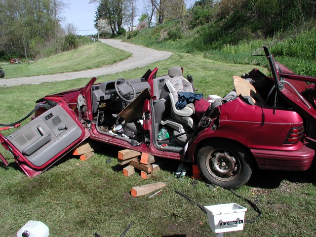 RESCUE DRILL 4/29/06 (HAND TOOL EXTRICATION)
