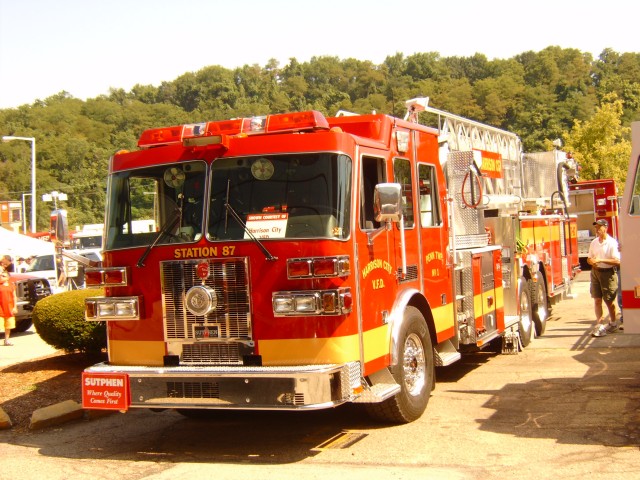 2005 Pittsburgh Fire and EMS Show...Showing Off.